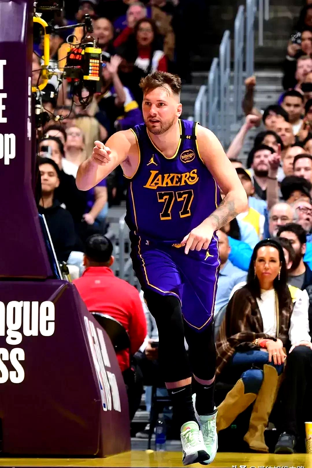 东契奇关键节点势不可挡,老鹰带队取胜!的简单介绍 东契奇关键节点势不可挡,老鹰带队取胜!的简单介绍